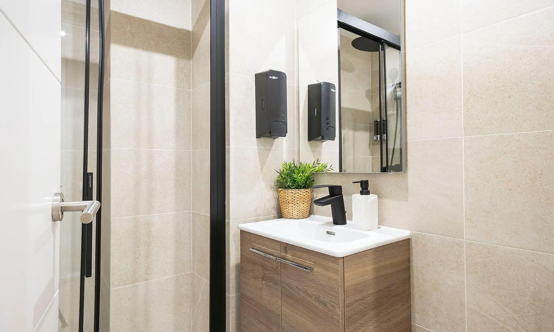 Your Home- Apartment Camp Nou 2B L'Hospitalet de Llobregat Spain
