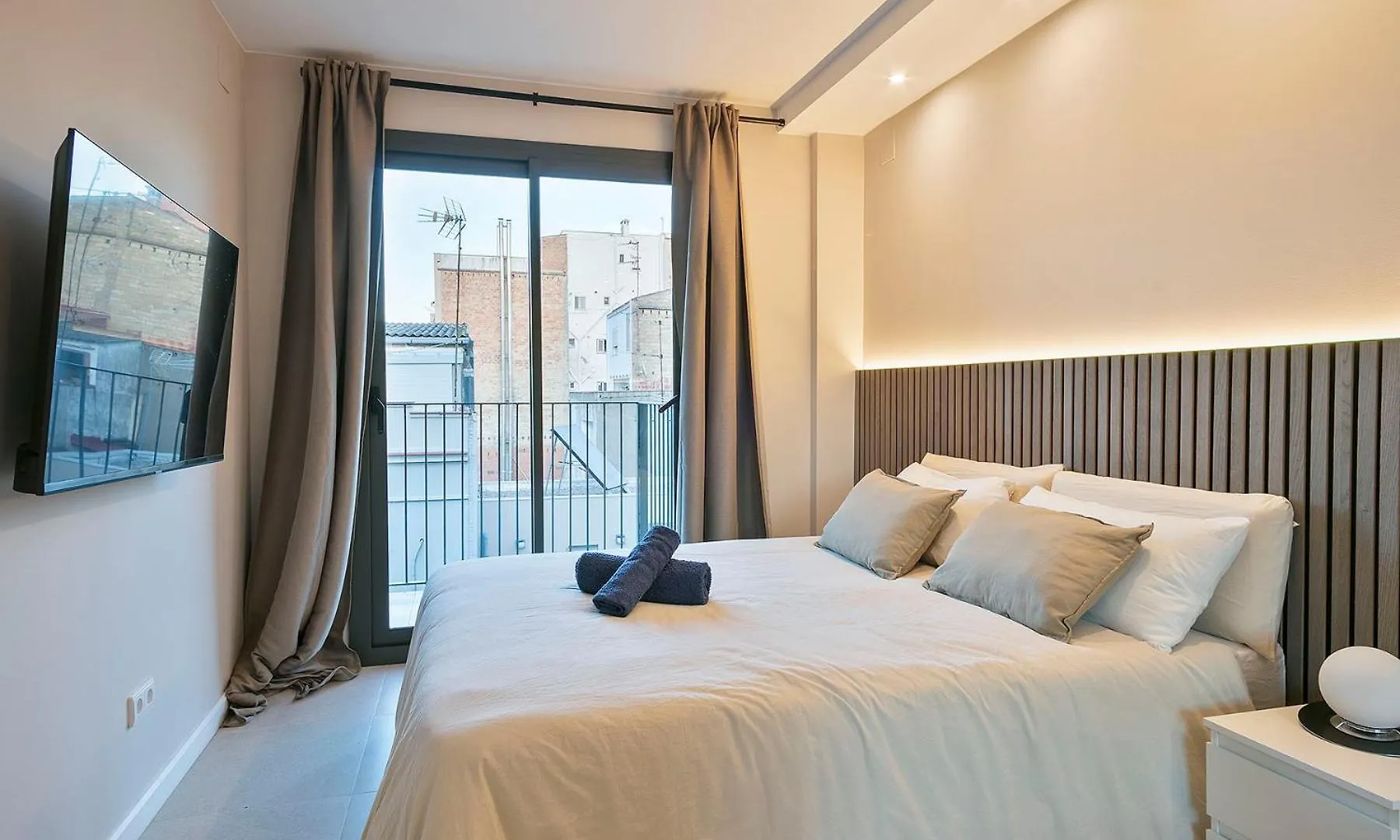 Your Home- Apartment Camp Nou 2B location